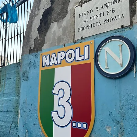 7 House * Napoli