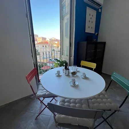 7 House Napoli
