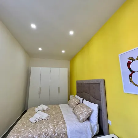 7 House Nápoles